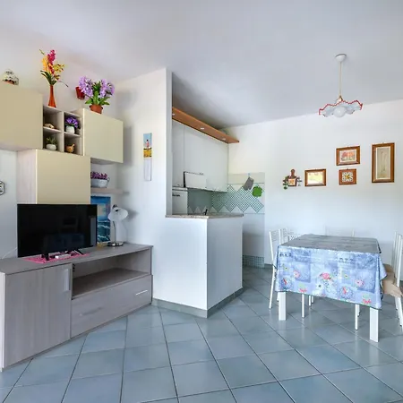 Trilo Fucini Apartament *