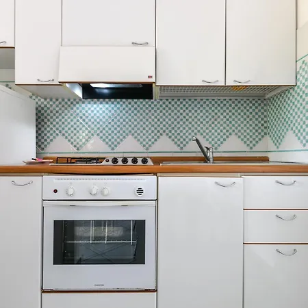 アパート Trilo Fucini