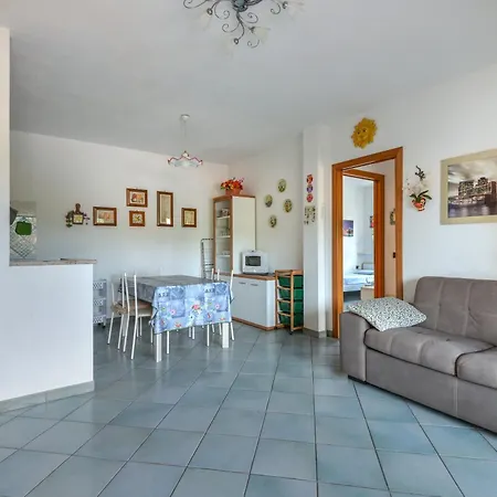 Trilo Fucini Apartament *